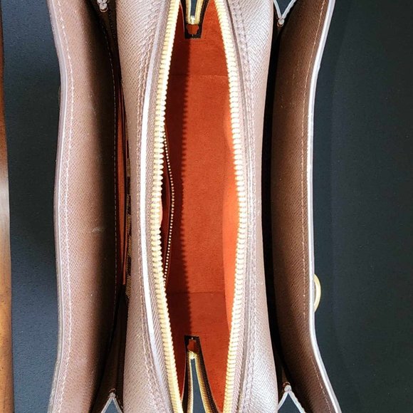 Authentic LV Triana - Picture 4 of 16